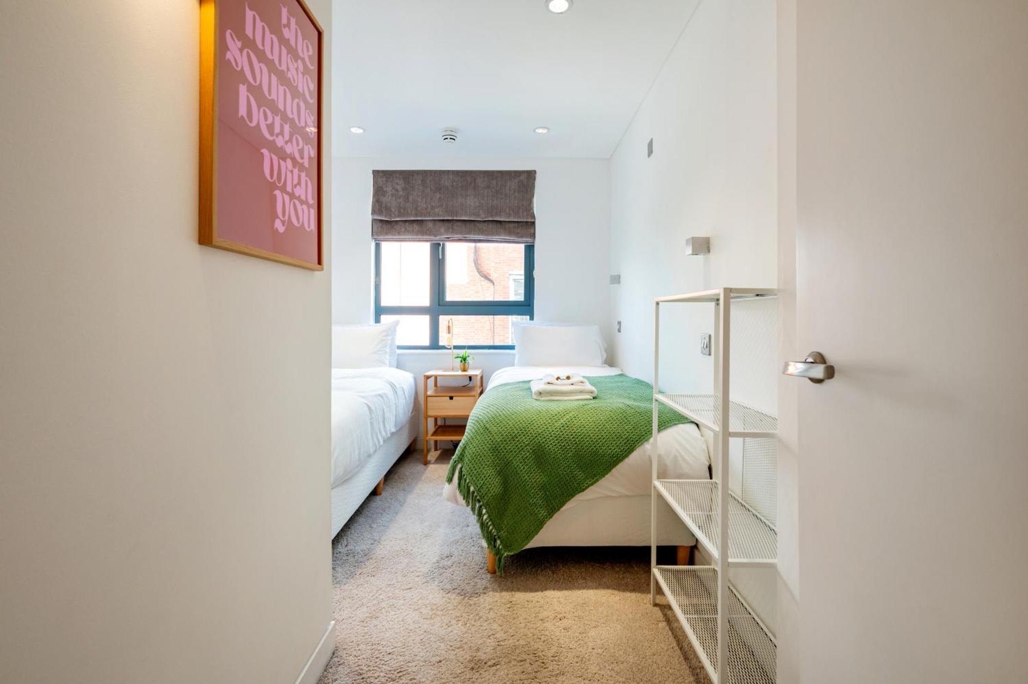 Urban Haven A Central Modern Gem *