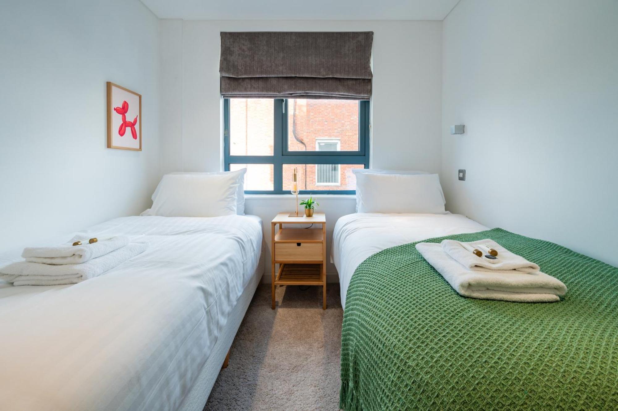 Urban Haven A Central Modern Gem *
