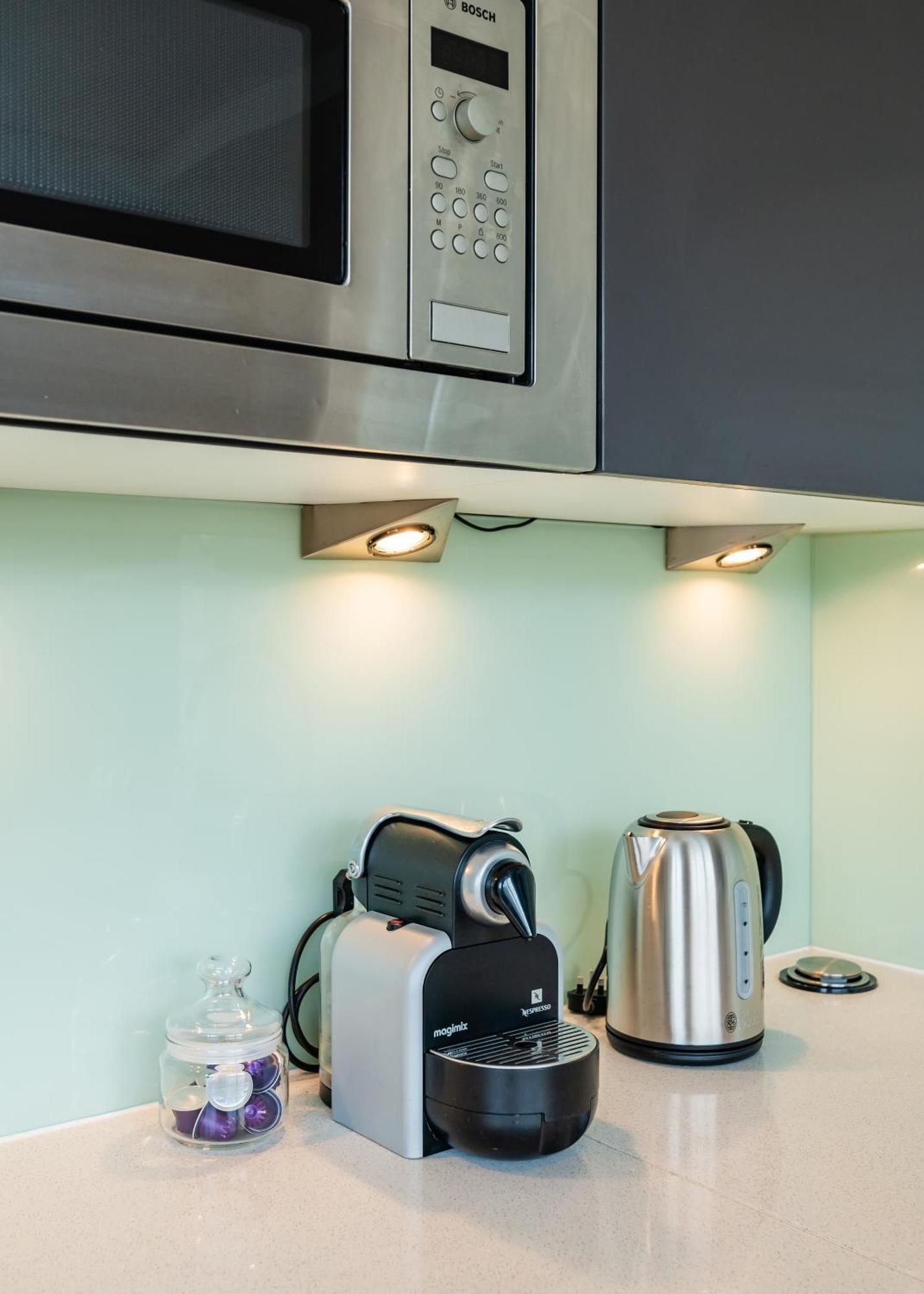 Urban Haven A Central Modern Gem Apartment *